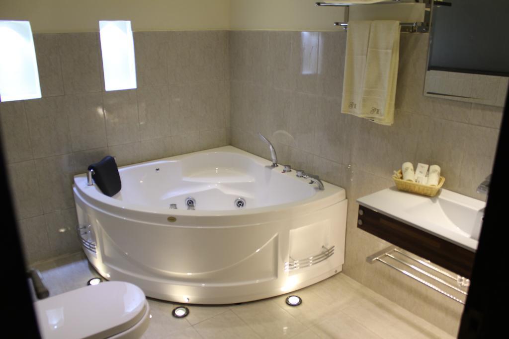 Grand Enclave Hotel Lahor Szoba fotó