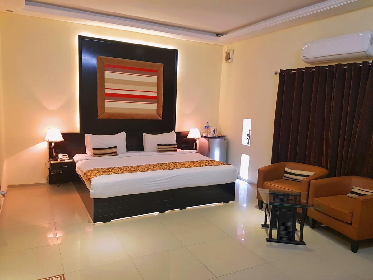 Grand Enclave Hotel Lahor Kültér fotó