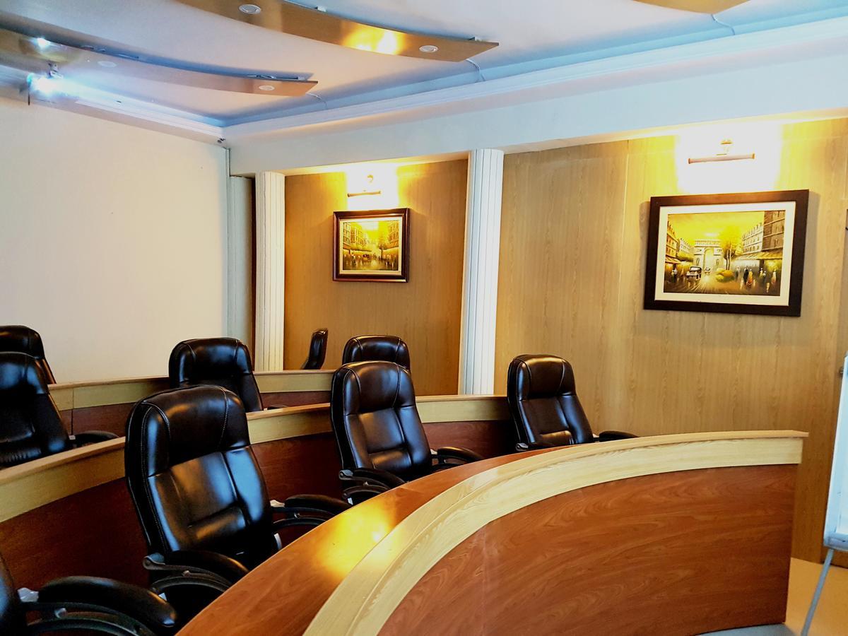 Grand Enclave Hotel Lahor Kültér fotó