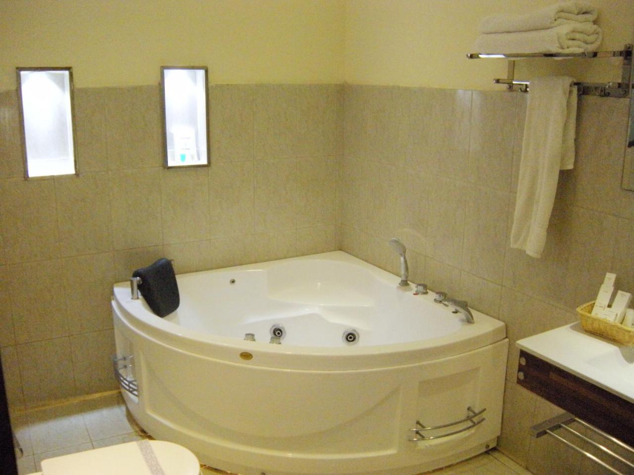 Grand Enclave Hotel Lahor Kültér fotó
